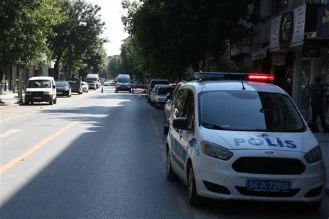 Sakarya'da tartıştığı kadını silahla öldüren zanlı polise teslim oldu